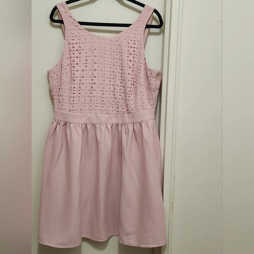 Forever 21 Plus mini dress in pink with cinched waist - Picture 3 of 11